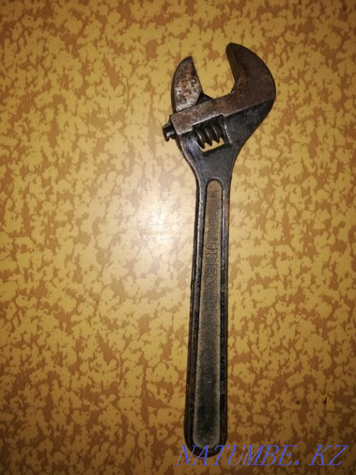 Key for plumbing  - photo 1