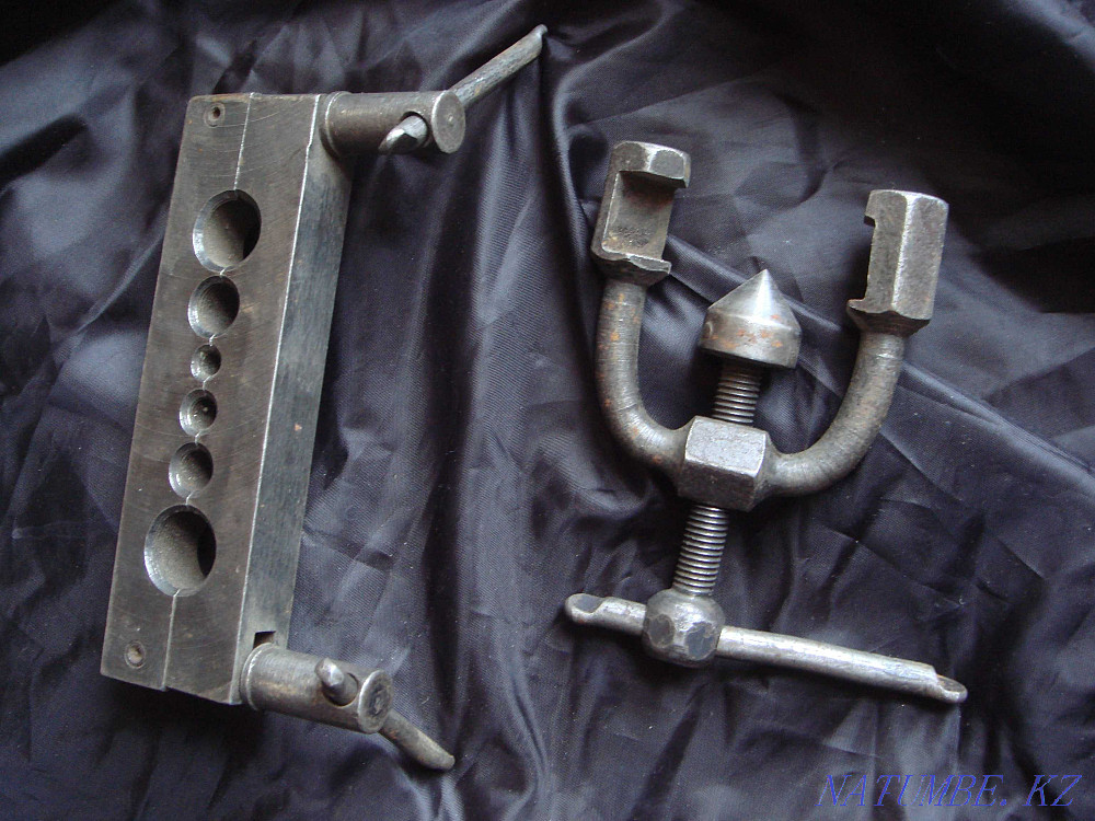 Valuable device Flaring machine made of black hardened steel Early USSR Almaty - photo 6