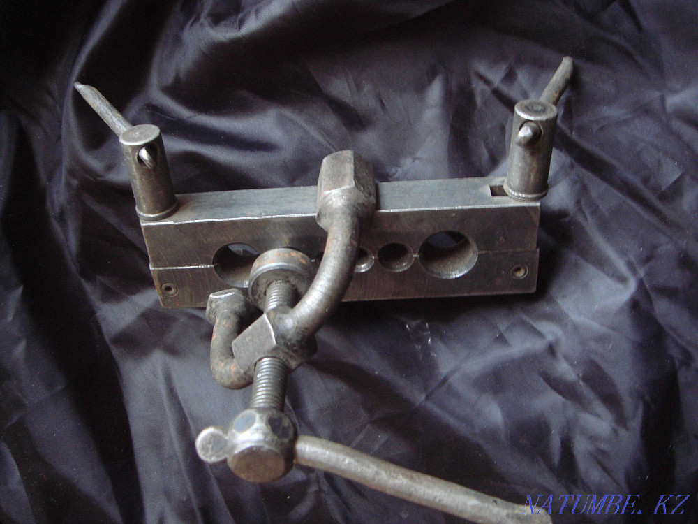 Valuable device Flaring machine made of black hardened steel Early USSR Almaty - photo 4