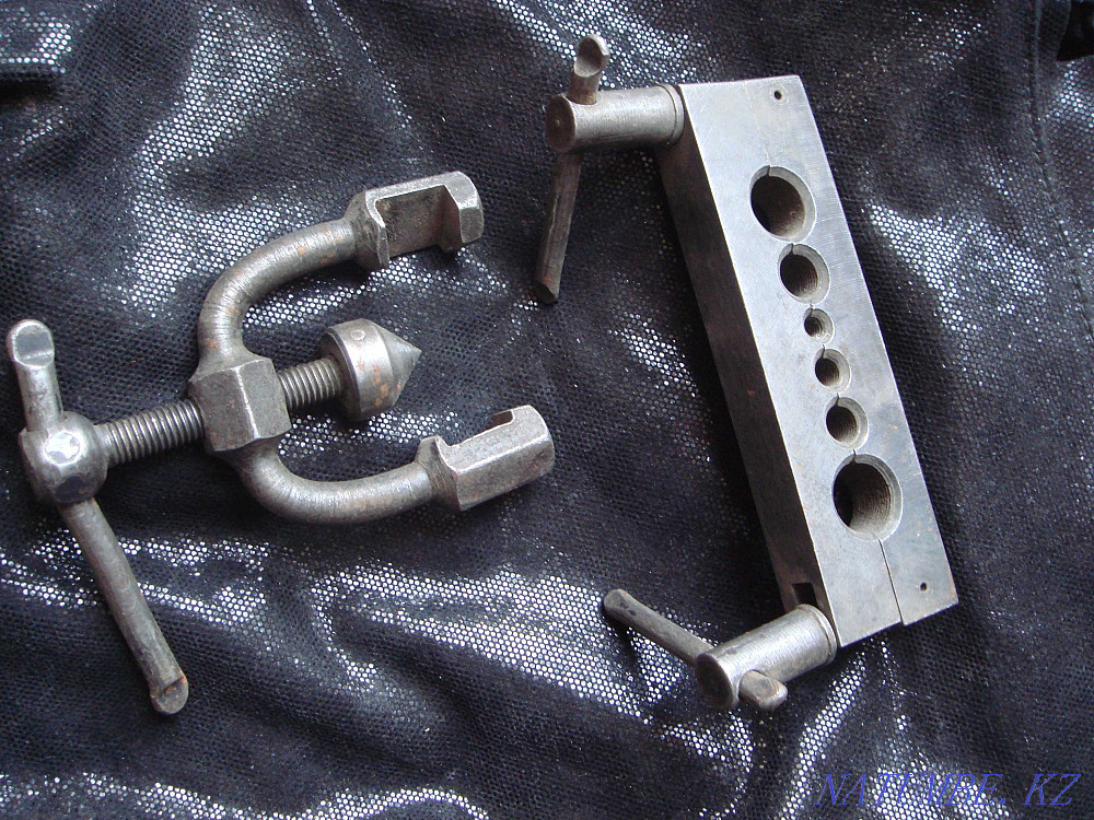 Valuable device Flaring machine made of black hardened steel Early USSR Almaty - photo 7