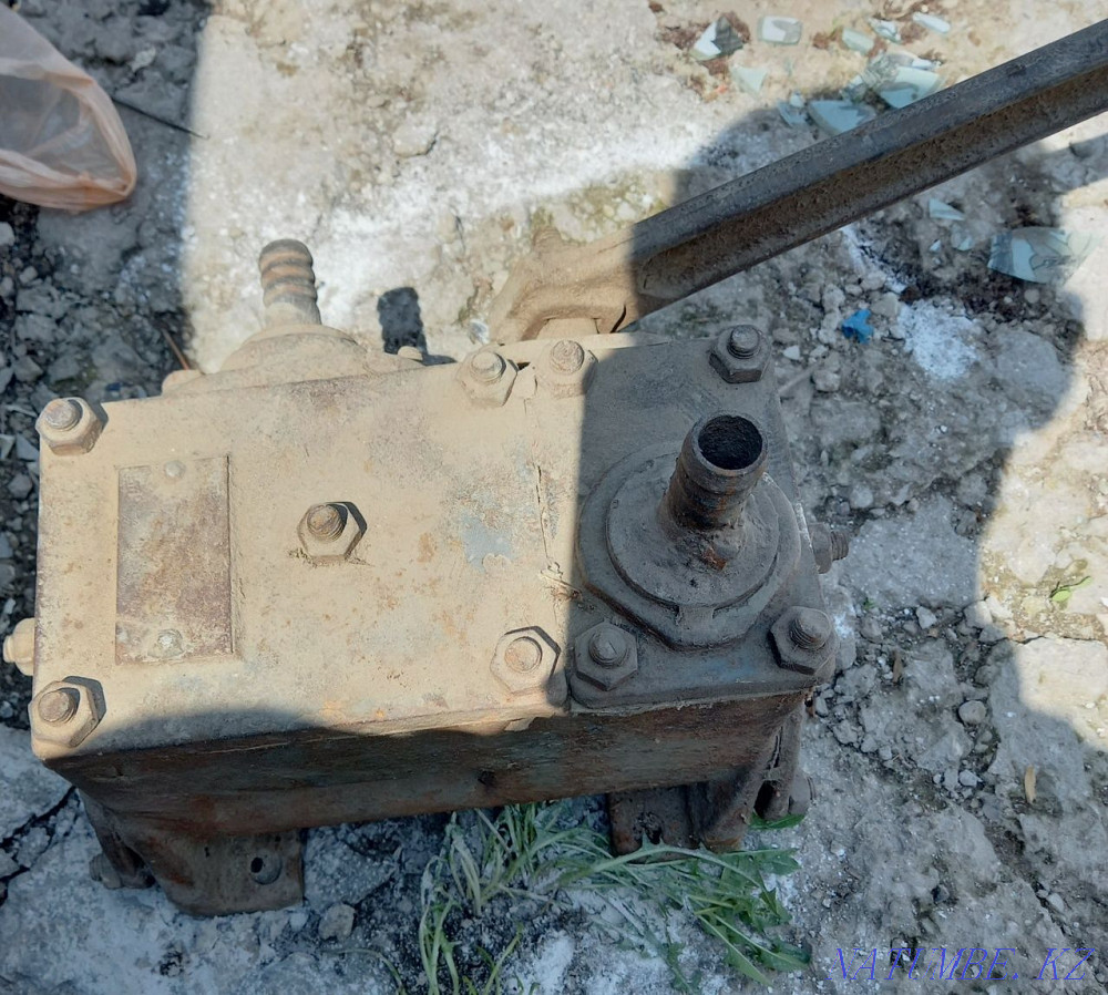 Ручной насос продаю  - изображение 1