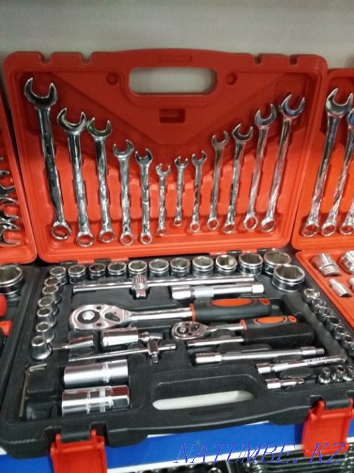 Set of Keys and Tools 61-piece Almaty - photo 1