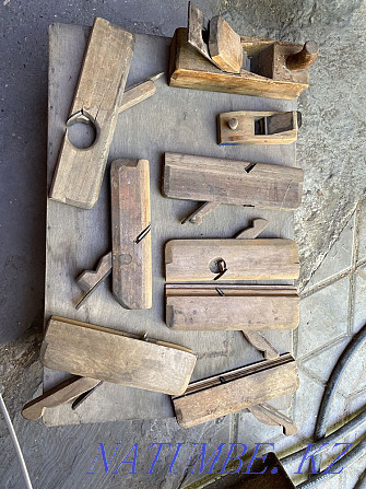 Sell carpentry tools (old)  - photo 1