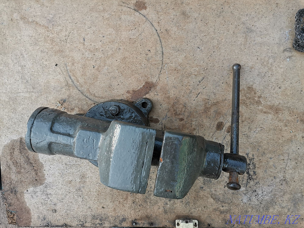 Тиски хорошем рабочем состоянии  - изображение 1