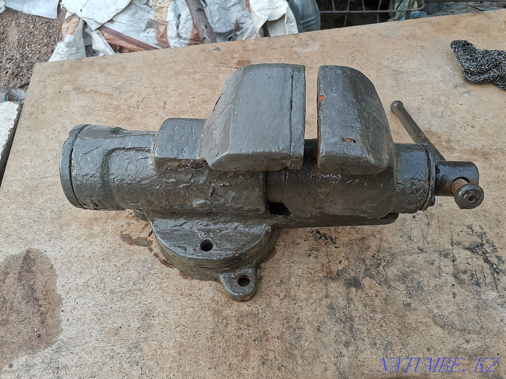 Тиски хорошем рабочем состоянии  - изображение 2