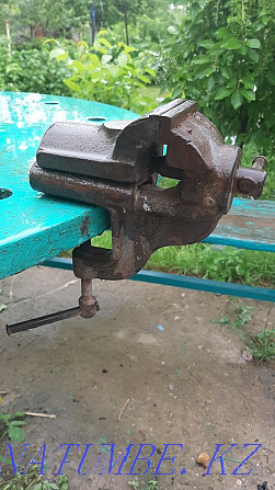 Vise for home use Гульдала - photo 1