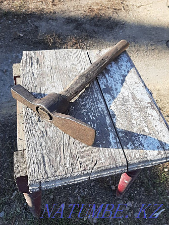 Продам молоток-кирку, ножовку по металлу, лопату для снега  - изображение 2