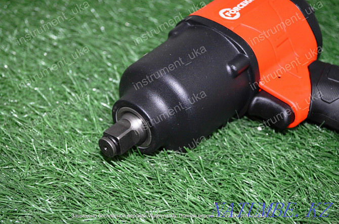 Pneumatic impact wrench 1/2