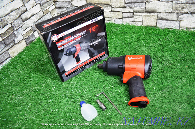 Pneumatic impact wrench 1/2