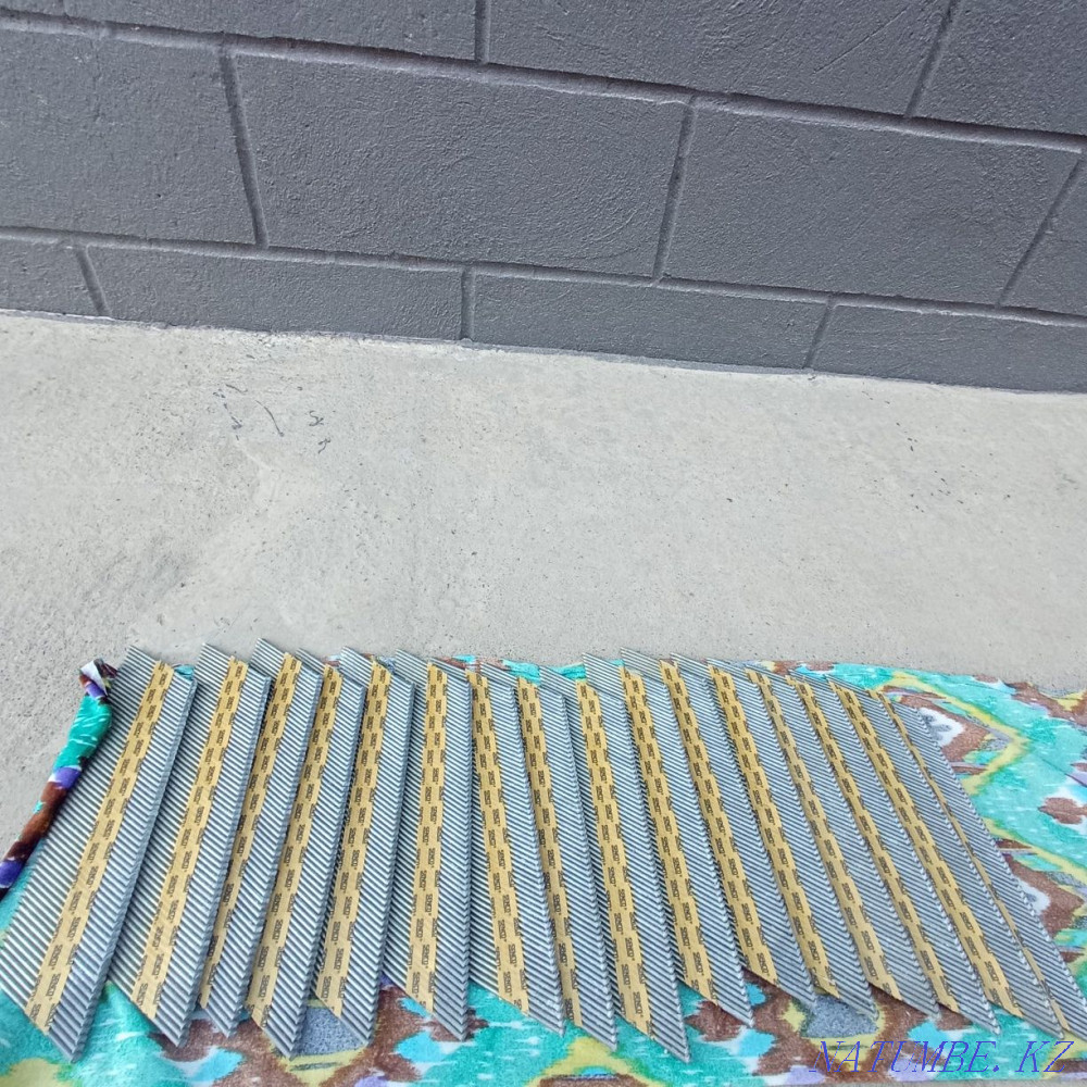 Nails for pneumatic  - photo 4