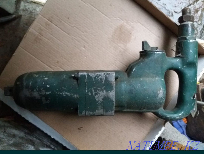 Used pneumatic wrench Almaty - photo 1