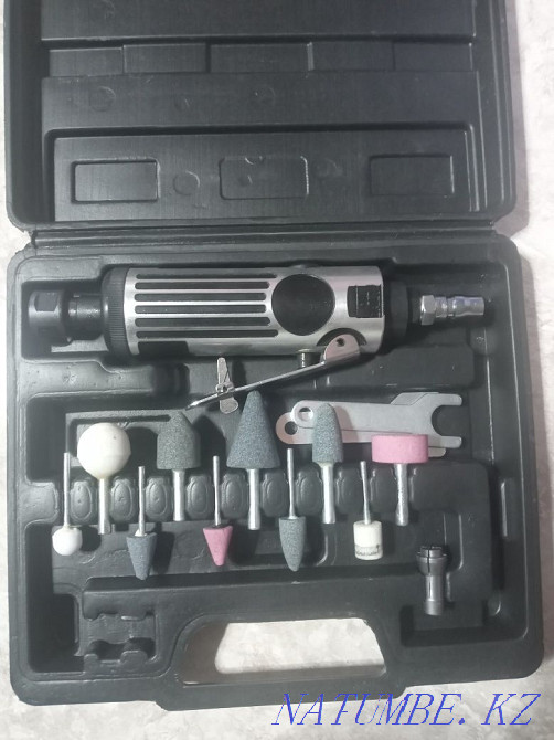 Продам Пневмо-машинку с различными насадками для различных работ  - изображение 1