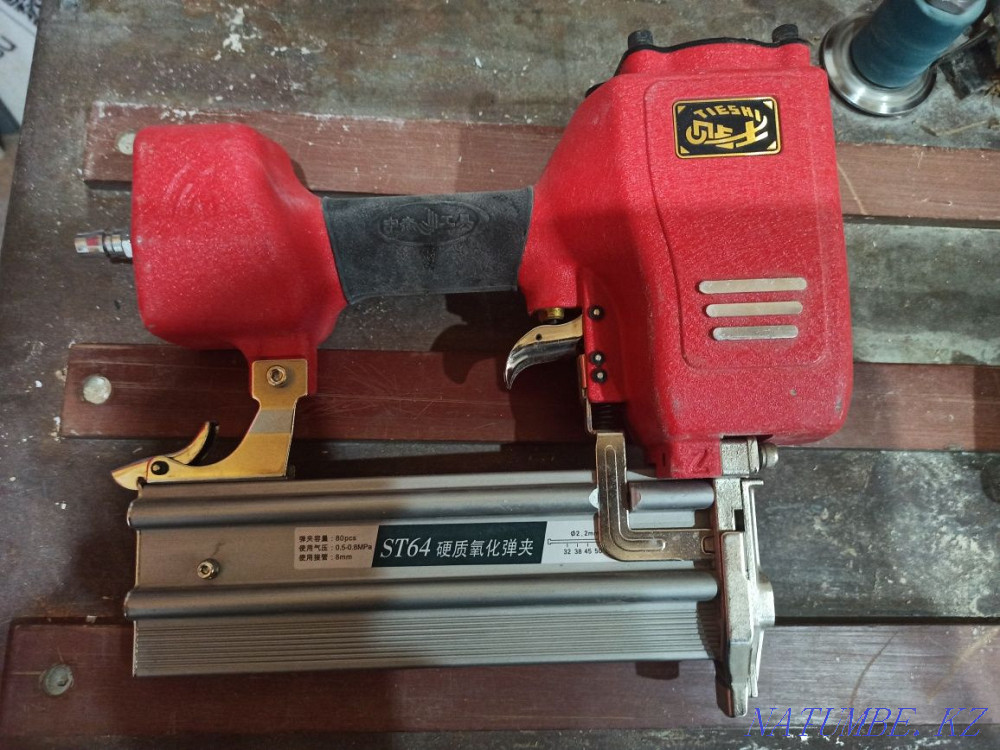 Пневматический пистолет для гвоздей Боралдай - изображение 1