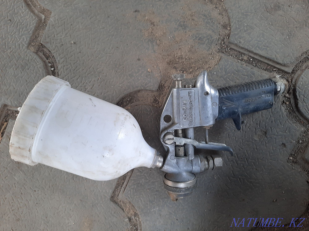 Краскопульт покрасочный пневмотический 1979года выпуска  - изображение 1