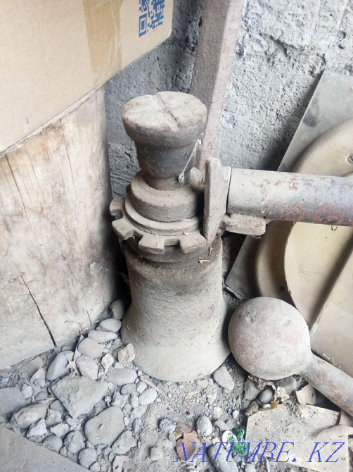 Домкрат советский  - изображение 1