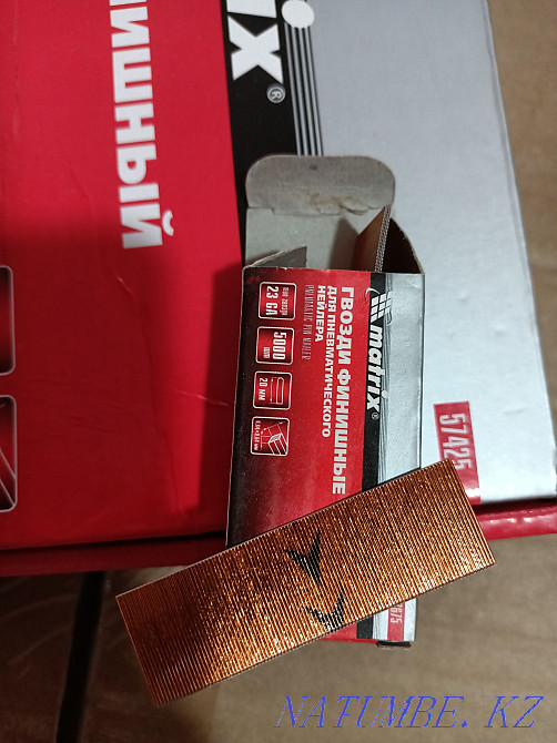 Pneumatic nailer with nails Aqtobe - photo 4