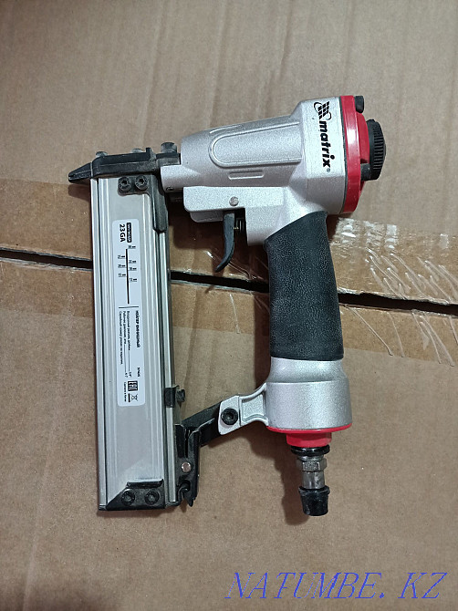 Pneumatic nailer with nails Aqtobe - photo 2