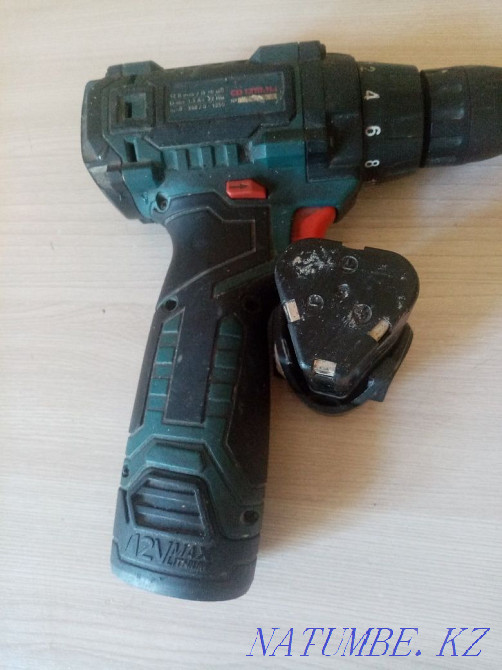 Drill screwdriver  - photo 1