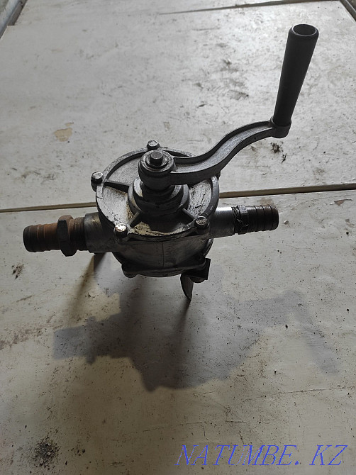 Hand pump for Aqtau - photo 1