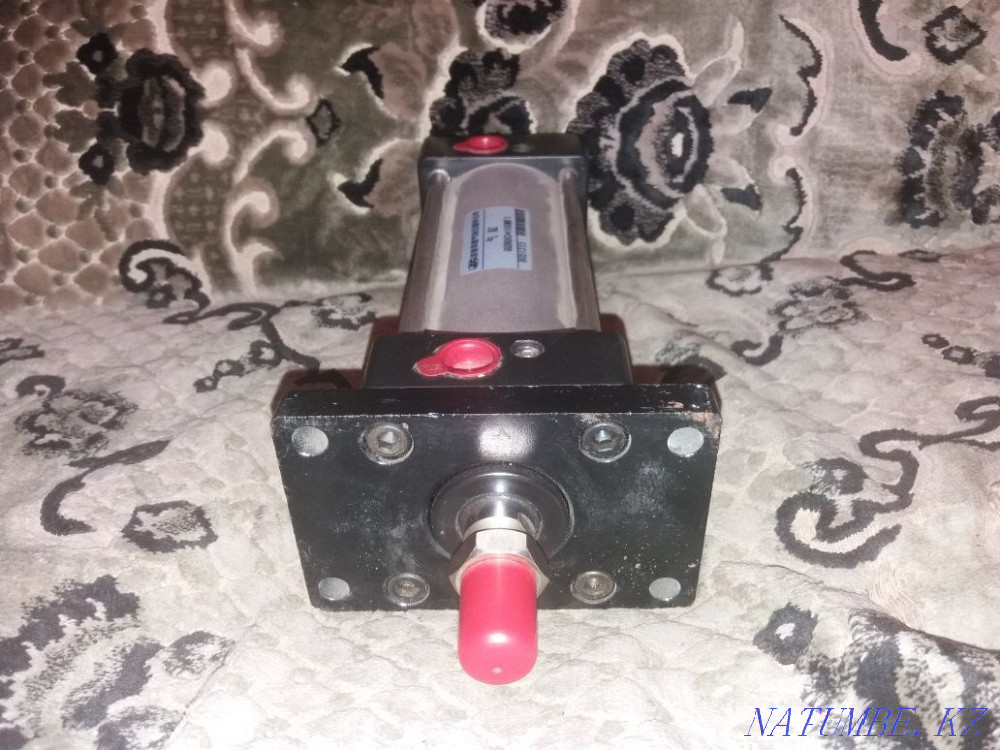 Пневмоцилиндр воздушный и пермо распределитель Тараз - изображение 2