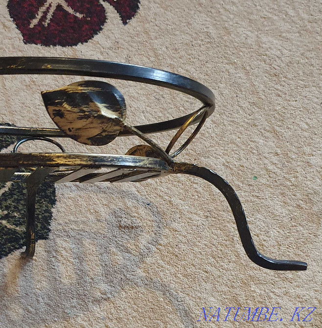 Кованная подставка для цветов Алматы - изображение 7