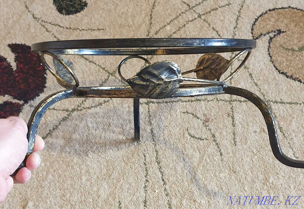 Кованная подставка для цветов Алматы - изображение 6