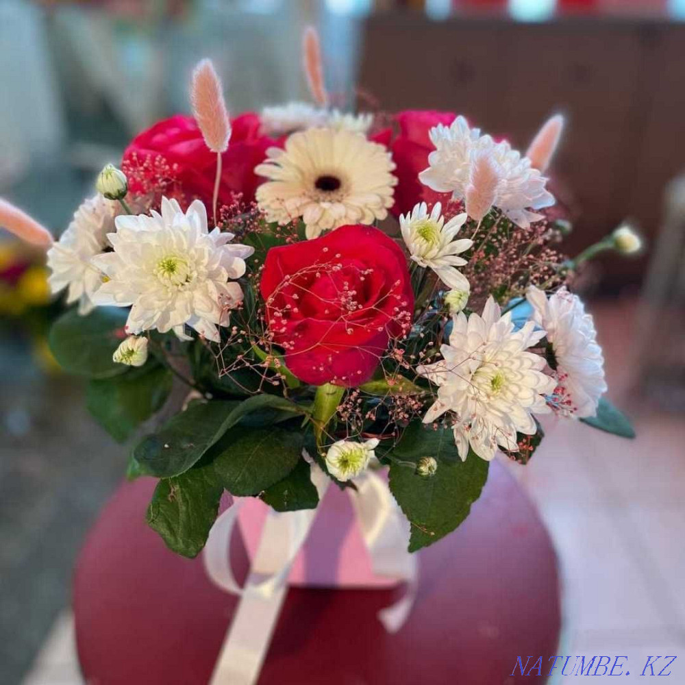 Flower boxes • Bouquets • Roses • Hyacinth • Flower delivery No. 85 Astana - photo 1
