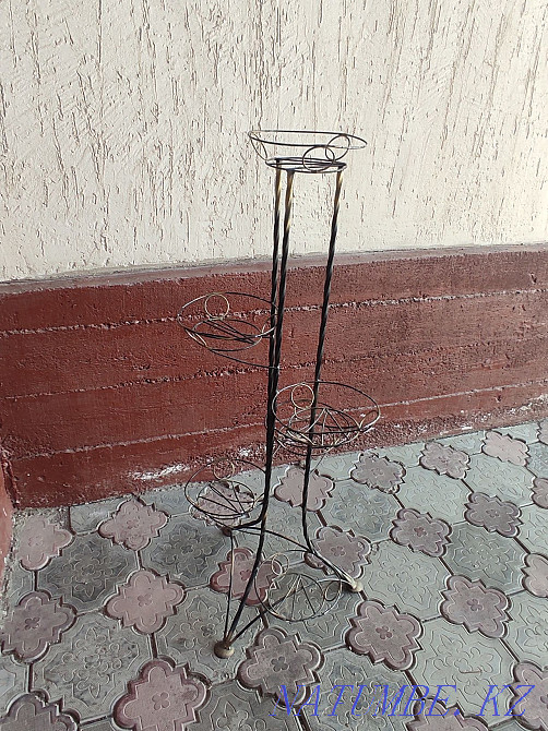 Гүл қыз, жабық гүлдерге арналған стенд  - изображение 1