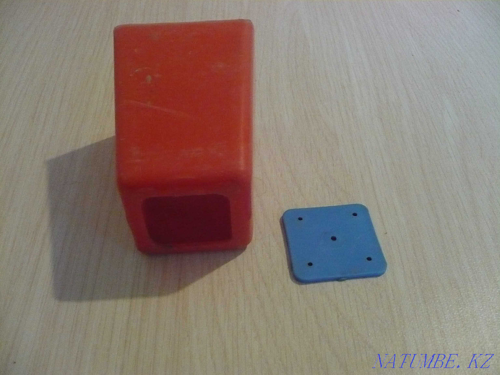 Plastic pots for growing seedlings of vegetables and flowers on the windowsill Shymkent - photo 3