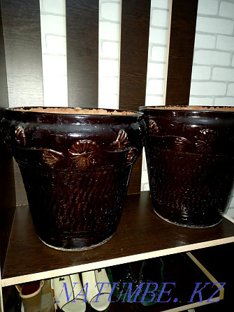 Large ceramic flower pots  - photo 1