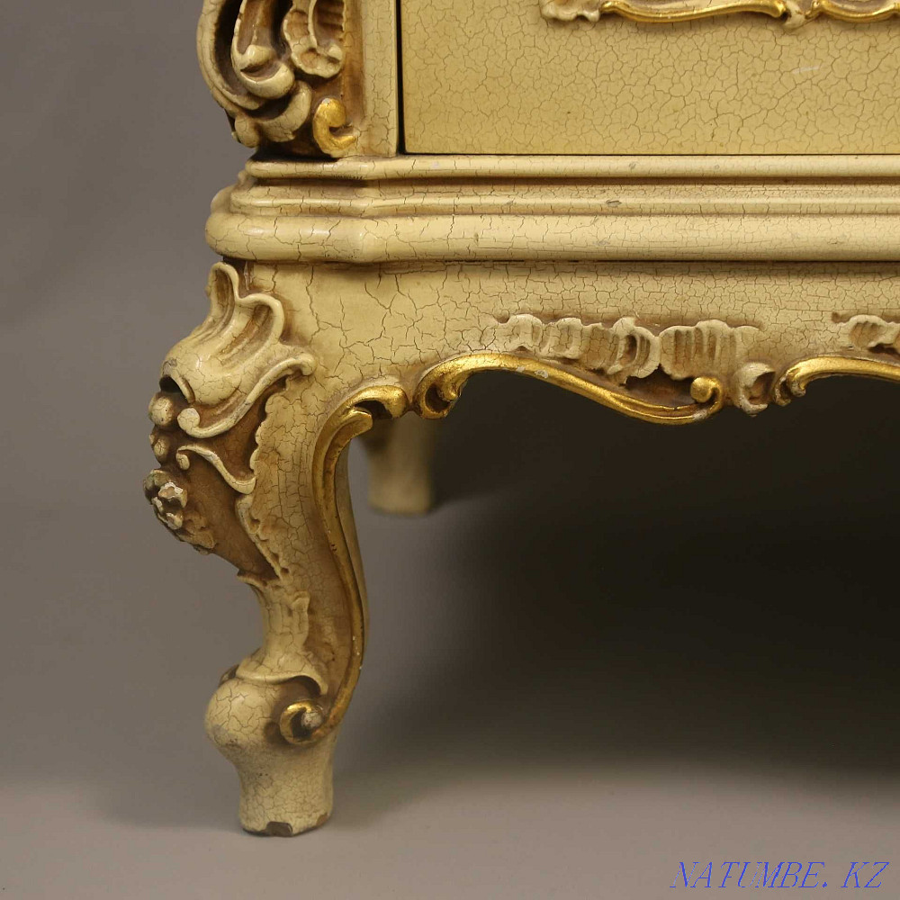 Bar (liquor cabinet) in Venetian style Almaty - photo 5