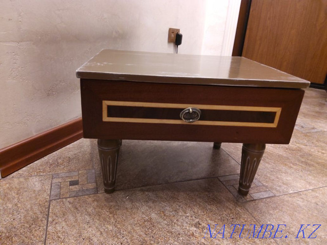 Selling a rare mahogany ottoman with inlay Almaty - photo 2