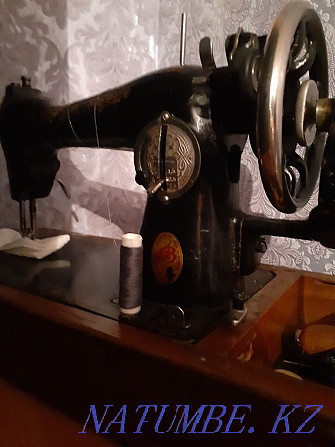 vintage sewing machine Semey - photo 1