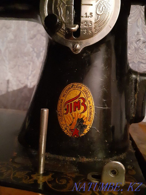 Старинная швейная машинка Семей - изображение 3