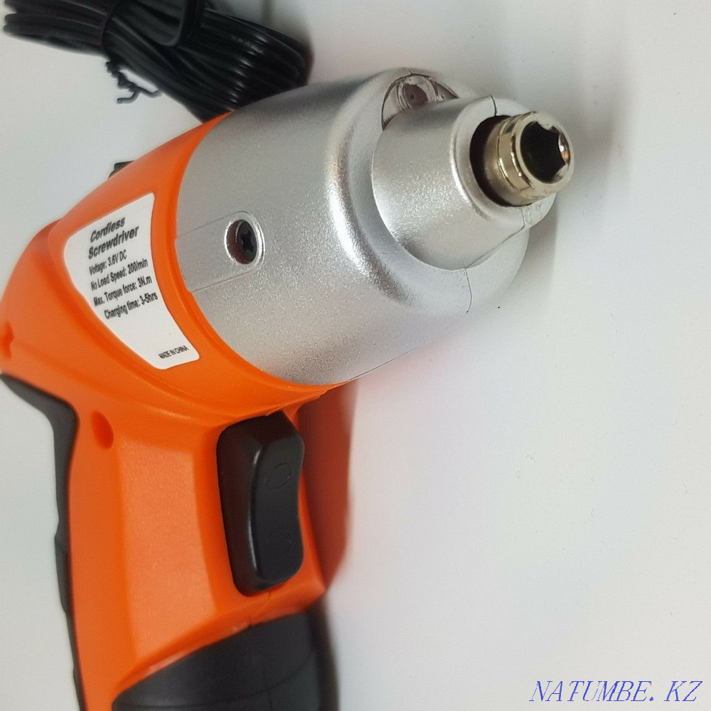 Электрическая отвертка-шуруповерт TUOYE с битами и адаптером Петропавловск - изображение 2