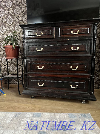 Selling antique sideboard and chest of drawers Ust-Kamenogorsk - photo 1