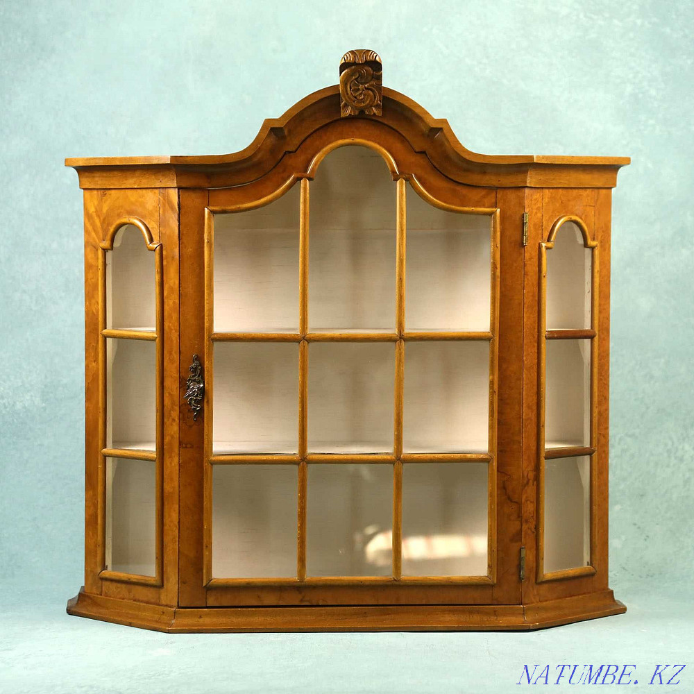 Hanging showcase in classic Dutch style. Almaty - photo 1