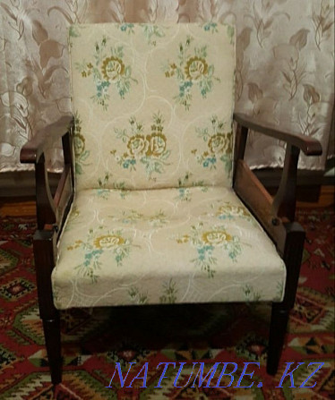 Гарнитур с антресолью с двумя креслами. Производство Румыния. Бук. Талдыкорган - изображение 4