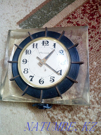 Vintage lightning clock antiques not working can be repaired Kyzylorda - photo 1