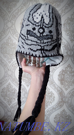 Женские головные уборы. Берет и зимняя шапка с косичками. Нуркен - изображение 5