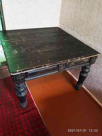 Антикварный стол  Петропавл