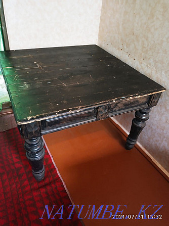 Антикварный стол Петропавловск - изображение 1