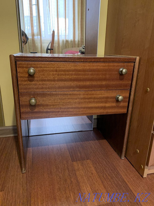 продам антикварную тумбу Каргалы - изображение 3