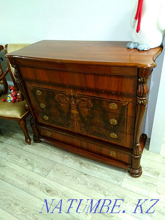 Antique chest of drawers. Almaty - photo 1