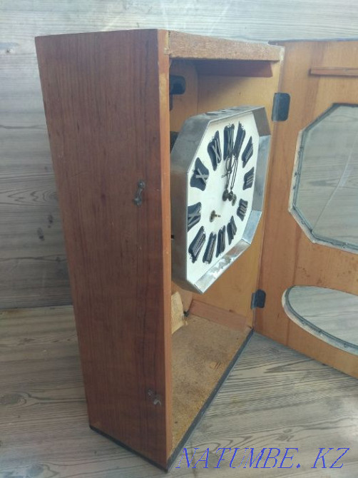 Wall clock with a fight Yantar118151,1983 Shymkent - photo 3