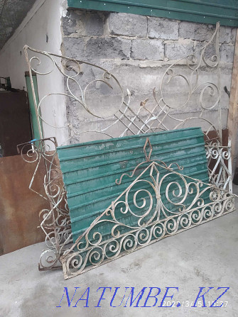 Selling antique antique wrought iron porch of the 19th century.  - photo 2