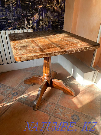 Продам антикварную мебель: стол, зеркала от трюмо Алматы - изображение 1