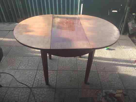 Советский деревянный круглый стол Жетыген