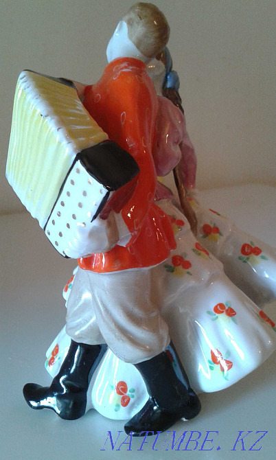 I will sell a porcelain figurine of the USSR. quadrille. the price is conditional. Atyrau - photo 4