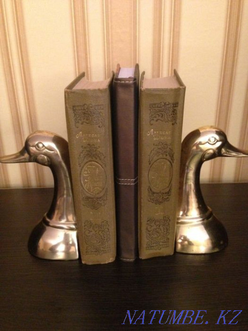 Букинг латунный для книг "Утки" антикварный Англия Астана - изображение 2